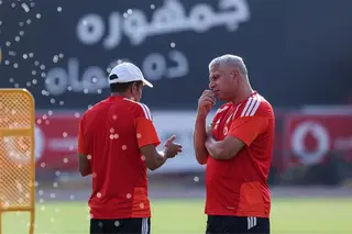 توبيخ وتحذير وخصم من الراتب.. تفاصيل جلسة عموتة ووائل جمعة مع لاعبي الأهلي 23 أكتوبر 2026